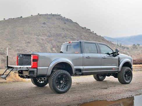 New 2026 Ford F250 Lariat w/ Black Appearance Package AWD/4WD image 11