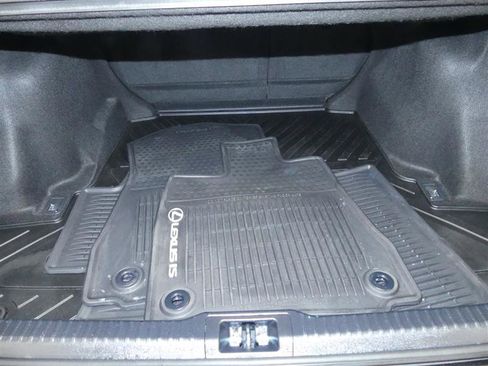 Used 2022 Lexus IS 500 image 35