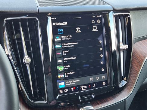 Used 2023 Volvo XC60 T8 Ultimate image 11