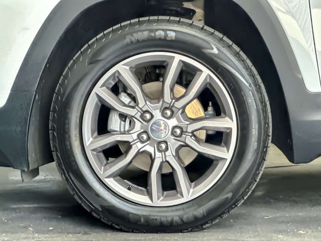 Used 2024 GMC Terrain SLT AWD/4WD image 24