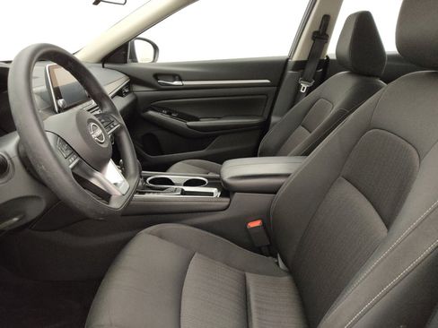 Used 2023 Nissan Altima 2.5 SV image 17