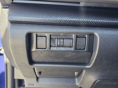 Certified 2025 Subaru Crosstrek 2.0i Premium image 28