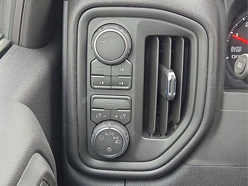 New 2026 Chevrolet Silverado 1500 Custom Trail Boss AWD/4WD image 22