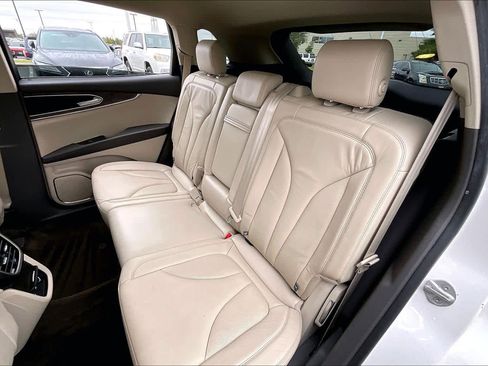 Used 2016 Lincoln MKX Select w/ Select Plus Package image 18