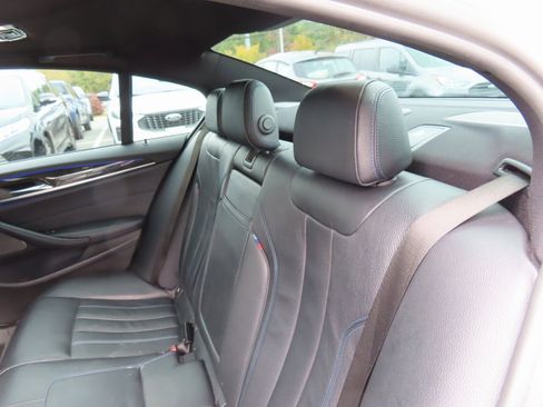 Used 2017 BMW 530i xDrive image 31