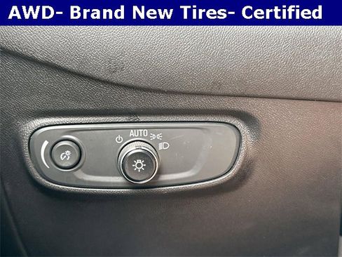 Used 2023 Chevrolet Equinox LT image 18