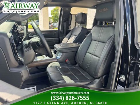 Used 2024 Chevrolet Silverado 2500 High Country w/ Midnight Edition AWD/4WD image 10