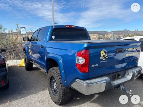 Used 2017 Toyota Tundra SR5 w/ SR5 Upgrade Package AWD/4WD image 4