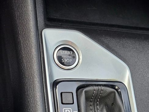 Used 2025 Nissan Altima 2.5 SV FWD image 17