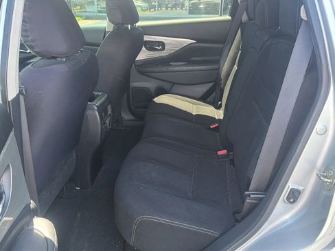 Used 2016 Nissan Murano SV AWD/4WD image 10