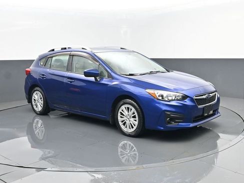 Used 2017 Subaru Impreza 2.0i Premium image 3