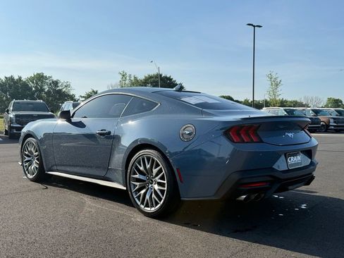Used 2025 Ford Mustang Premium RWD image 6