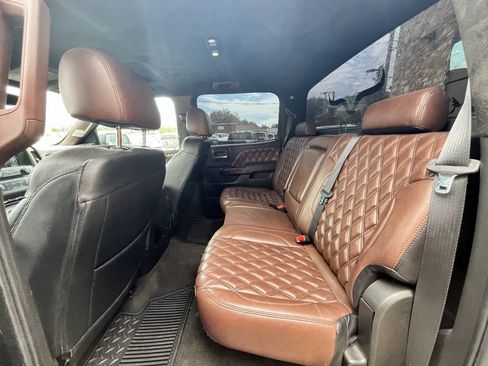 Used 2018 GMC Sierra 1500 SLE w/ Suspension Package, Off-Road AWD/4WD image 5