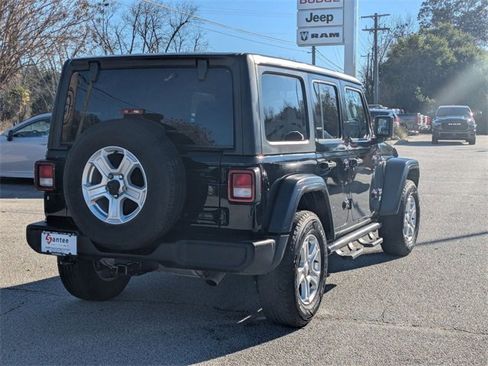 Used 2019 Jeep Wrangler Unlimited Sport S image 3