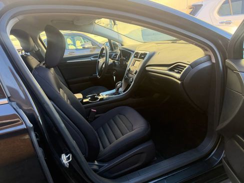 Used 2014 Ford Fusion SE image 28