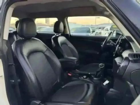 Used 2018 MINI Cooper 2-Door Hardtop FWD image 31