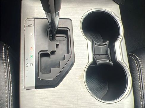 Used 2012 Toyota Camry XLE image 20