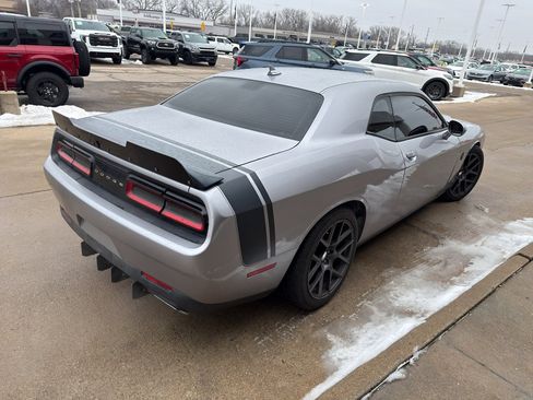 Used 2016 Dodge Challenger R/T Scat Pack w/ Leather Interior Group image 5