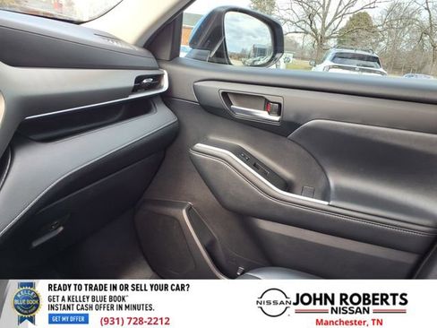 Used 2021 Toyota Highlander XLE image 8