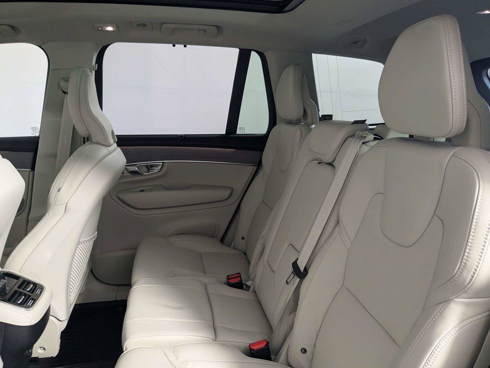 Used 2026 Volvo XC90 B6 Ultra w/ Protection Package Premier AWD/4WD image 35