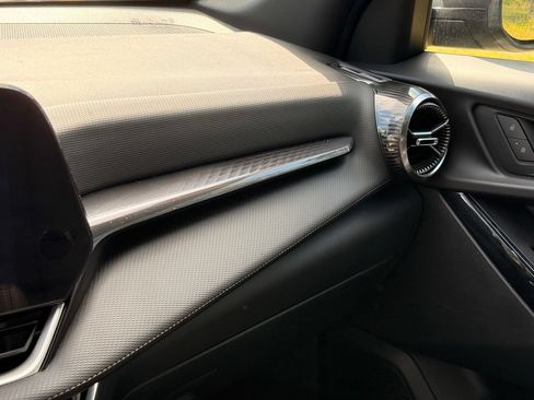 Used 2025 Chevrolet Equinox LT w/ Convenience Package II FWD image 19
