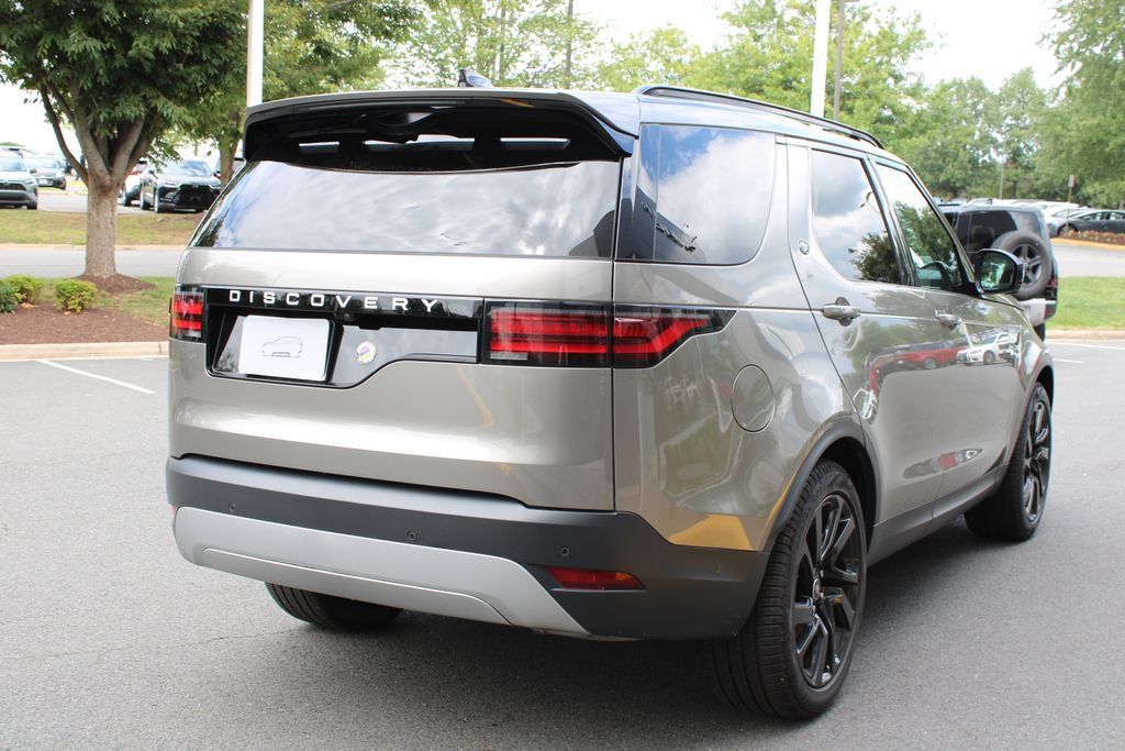 Certified 2025 Land Rover Discovery S AWD/4WD image 3