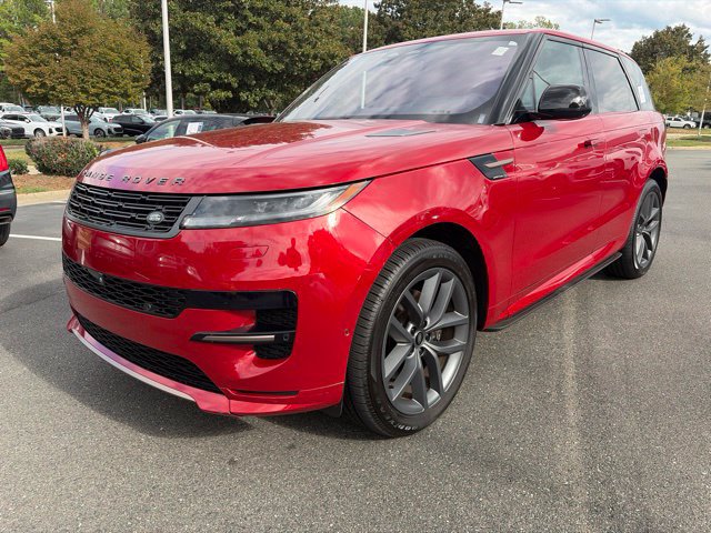 Used 2023 Land Rover Range Rover Sport SE Dynamic AWD/4WD image 3