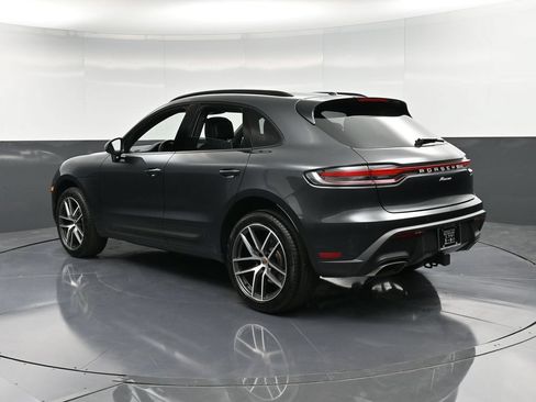 Certified 2025 Porsche Macan AWD/4WD image 3