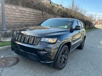 Used 2017 Jeep Grand Cherokee Altitude video 1
