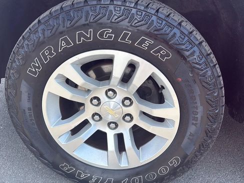 Used 2017 Chevrolet Silverado 1500 LT w/ All Star Edition AWD/4WD image 5