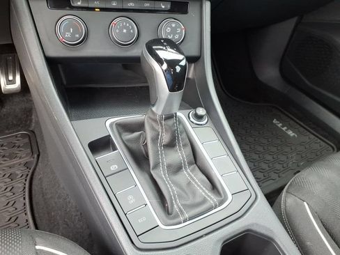 Used 2024 Volkswagen Jetta Sport FWD image 12