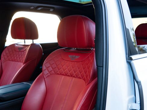 Used 2020 Bentley Bentayga Speed image 36