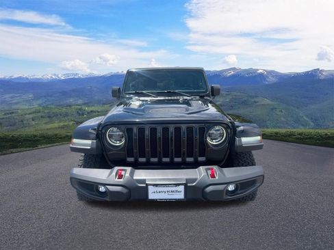 Used 2018 Jeep Wrangler Unlimited Rubicon w/ LED Lighting Group AWD/4WD image 9