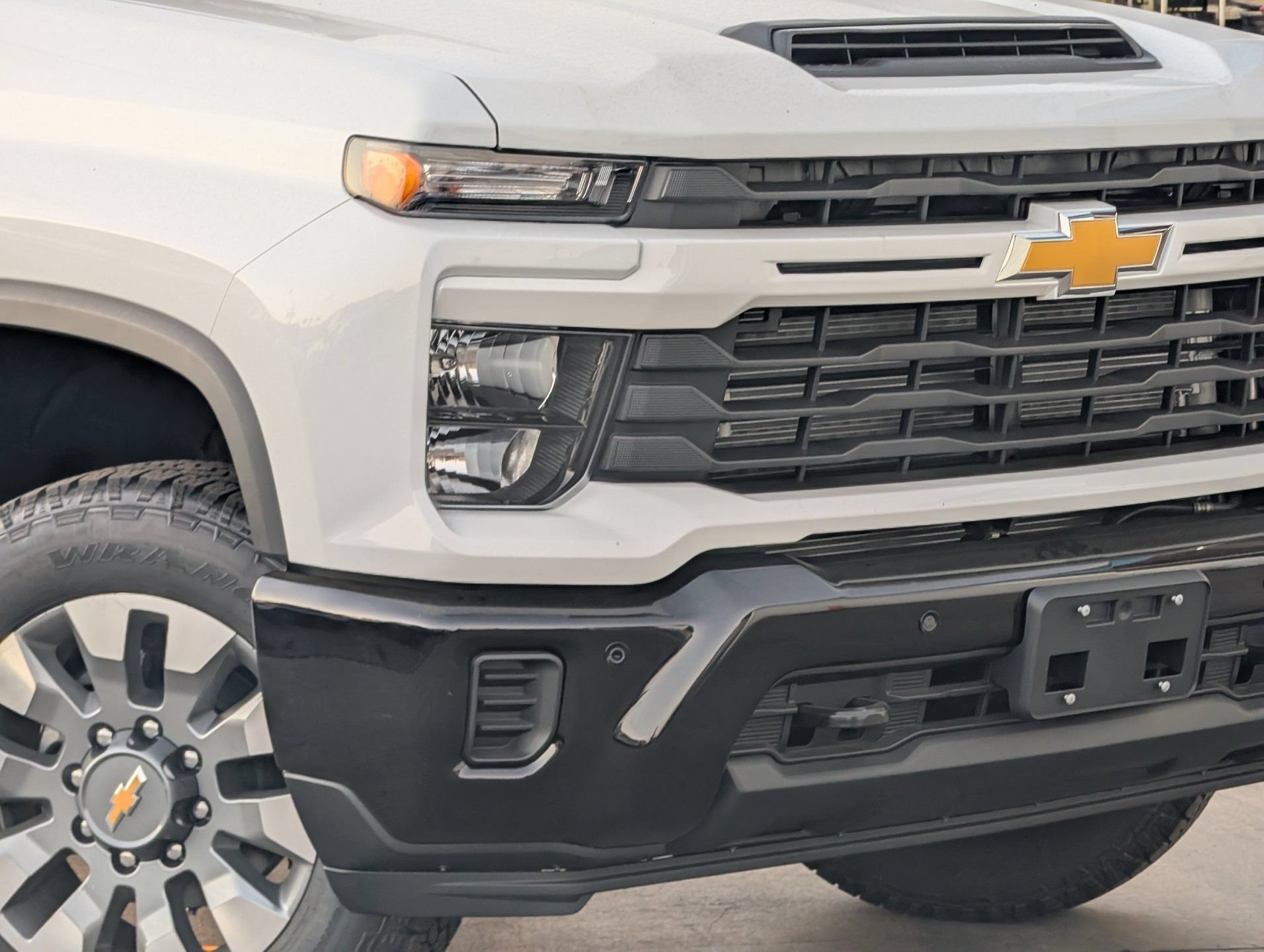 New 2026 Chevrolet Silverado 2500 Custom w/ Custom Value Package AWD/4WD image 3