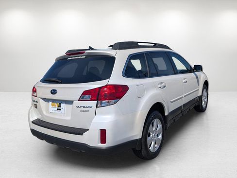 Used 2012 Subaru Outback 2.5i Limited image 5