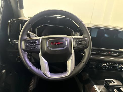 Used 2023 GMC Sierra 1500 SLT w/ SLT Convenience Package AWD/4WD image 5