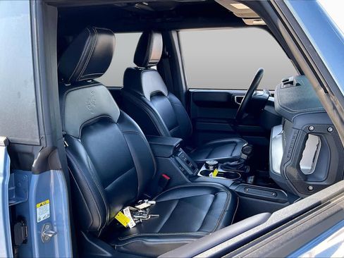 Used 2025 Ford Bronco Outer Banks AWD/4WD image 9