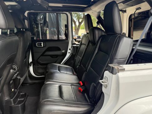 Used 2021 Jeep Wrangler Unlimited Sahara AWD/4WD image 51