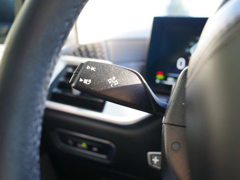 Used 2025 BMW X7 xDrive40i w/ Executive Package image 26