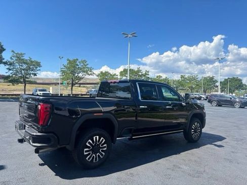 Used 2025 GMC Sierra 2500 Denali Ultimate w/ Max Trailering Package AWD/4WD image 6