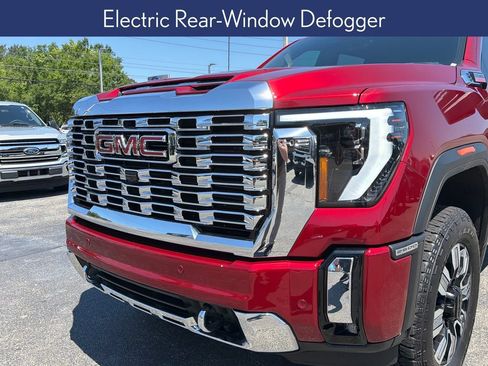 Used 2024 GMC Sierra 2500 Denali w/ Denali Reserve Package AWD/4WD image 16