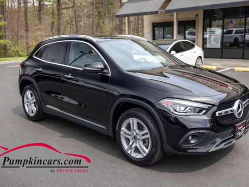 Used 2023 Mercedes-Benz GLA 250 4MATIC w/ Premium Package image 3