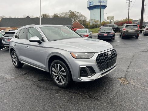 Used 2023 Audi Q5 2.0T Premium Plus w/ Premium Plus Package image 4