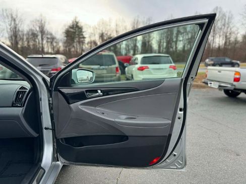 Used 2013 Hyundai Sonata Limited image 13