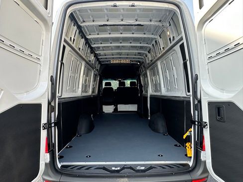 New 2025 Mercedes-Benz Sprinter 2500 image 13