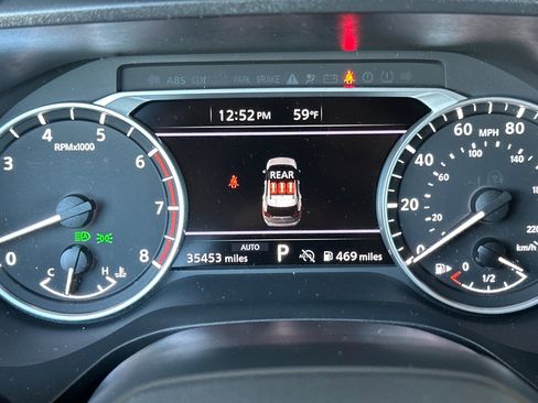 Used 2025 Nissan Rogue SV AWD/4WD image 24