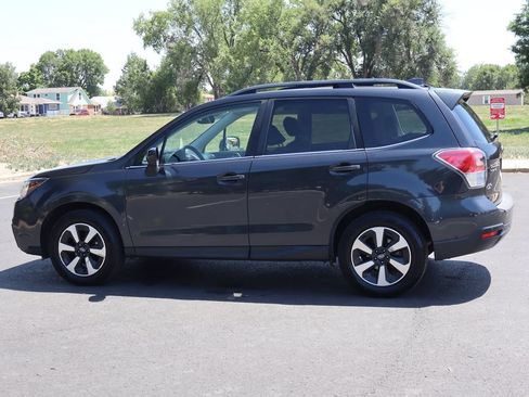 Used 2017 Subaru Forester 2.5i Limited AWD/4WD image 8