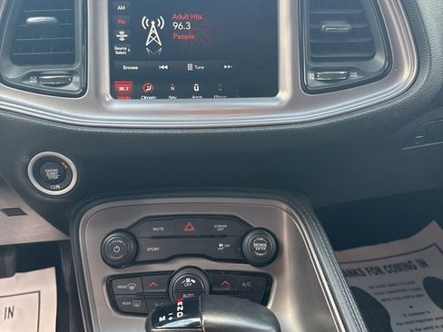 Used 2023 Dodge Challenger SXT image 6