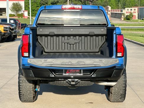 Used 2026 Chevrolet Colorado ZR2 w/ Technology Package AWD/4WD image 24