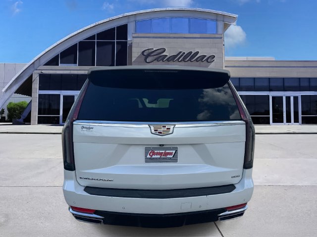 Used 2022 Cadillac Escalade Luxury RWD image 5